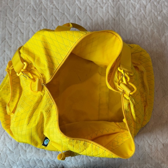 SUPREME DUFFLE BAG (FW18) YELLOW - Picture 2 of 10